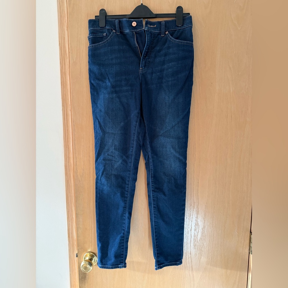 ✨ Express Dark Wash High-Rise Jeans – Size 6L ✨